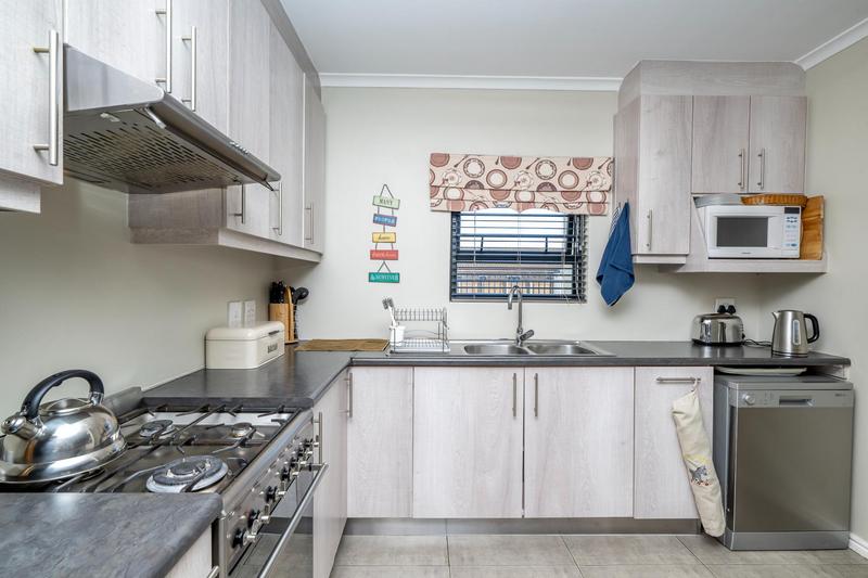 4 Bedroom Property for Sale in Viking Village Western Cape
